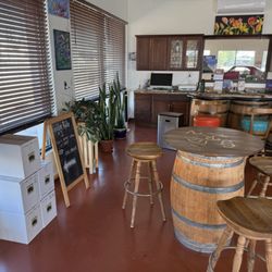 Golden Rule Willcox Wine Tasting - Interior seating