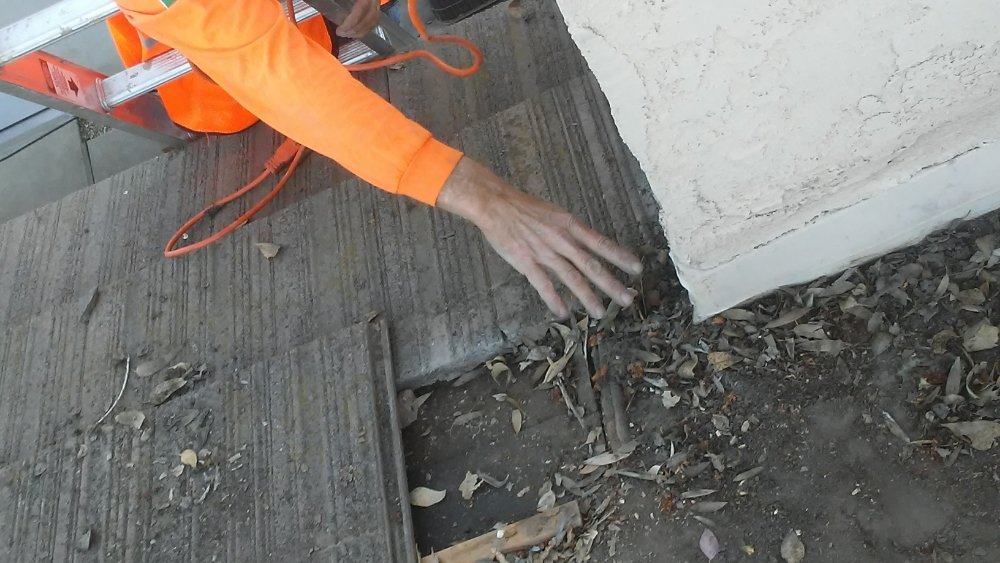 Slide of First Choice N Gutters