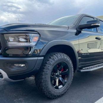 My Wheel Guy - After: Glossy Black on wheels and Red on calipers - Wheel & Rim Repair Near Me - Henderson, Nevada My Wheel Guy - After: Glossy Black on wheels and Red on calipers - Wheel & Rim Repair Near Me - Henderson, Nevada