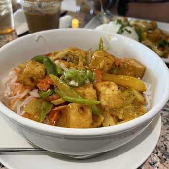 Viet Com - Spicy Curry Vegetables/Tofu Noodle Bowl - Vietnamese Near Me - Albuquerque, New Mexico
