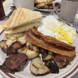 The Oaks Family Restaurant - Bacon and eggs