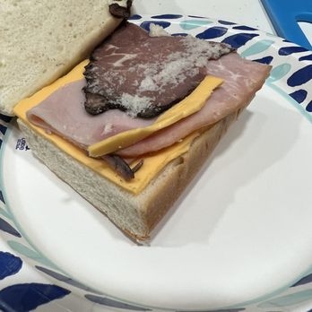 WinCo Foods - One sad "sandwich" - Grocery Near Me - Antelope, California