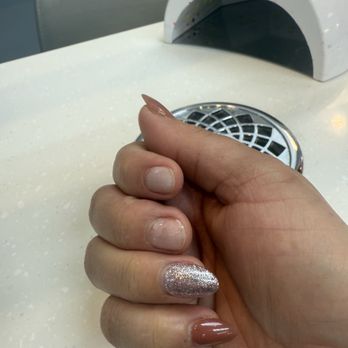Miracle Nails & Bar - Nail Salons Near Me - Monrovia, California