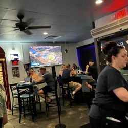 Sharky's Sea Pub