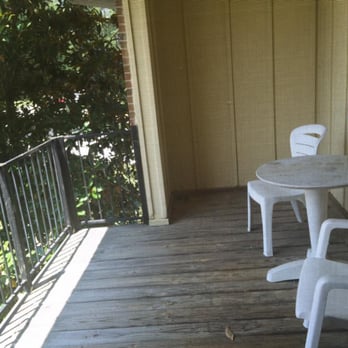 Jacks Inn - Balcony - Hotels Near Me - Columbia, South Carolina Jacks Inn - Balcony - Hotels Near Me - Columbia, South Carolina