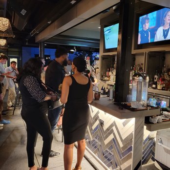 High Note Rooftop Bar - Bars Near Me - Atlanta, Georgia