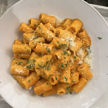 Borti - Rigatoni alla vodka - Italian Near Me - Miami, Florida Borti - Rigatoni alla vodka - Italian Near Me - Miami, Florida