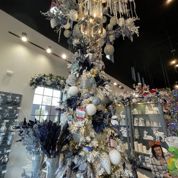 The Christmas Place - Holiday Decorations Near Me - Mt. Juliet, Tennessee
