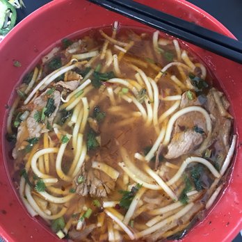 Four Season's Restaurant - Bun bo hue (forgot to take a photo until I'd devoured half) - Vietnamese Near Me - Sioux City, Iowa Four Season's Restaurant - Bun bo hue (forgot to take a photo until I'd devoured half) - Vietnamese Near Me - Sioux City, Iowa
