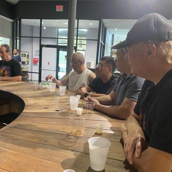 Boundary Oak Distillery - Pouring table - Distilleries Near Me - Radcliff, Kentucky