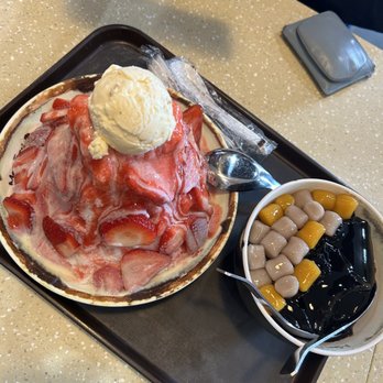 Meet Fresh - large strawberry shaved ice and icy signature grass jelly - Desserts Near Me - Irvine, California