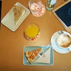 Hygge - Käsekuchen mit Mohn und Apfelstreusel mit Karamell und Fleur de Sel
