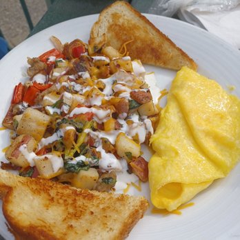 Bowerman's On 8th - Hashbrown breakfast - Cafes Near Me - Holland, Michigan