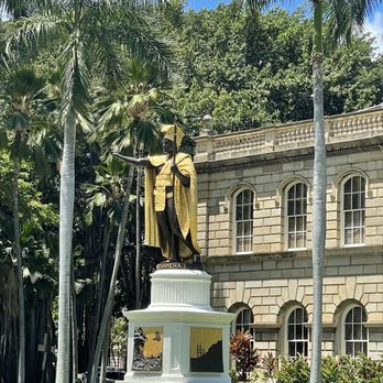 Kamehameha Statue - Public Art Near Me - Honolulu, Hawaii