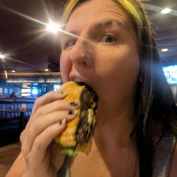 1/2 Mushroom & Onion Burger 1/2 Mushroom & Onion Burger