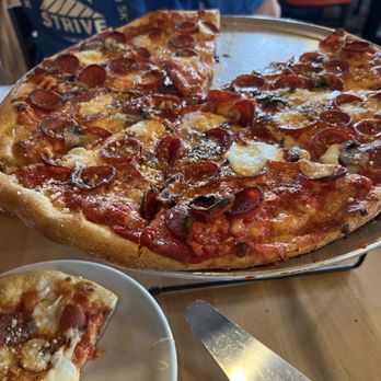 Rise Pizza And Pub - Pepperoni and mushrooms pizza - Pizza Near Me - Cumberland, Maine