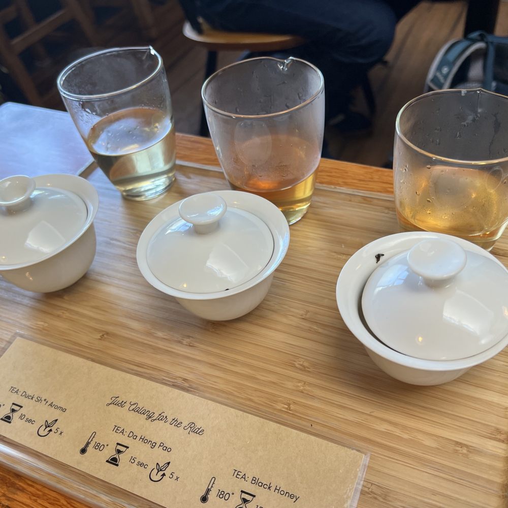 Blue Willow Teaspot - Oolong Tea Tasting - Tea Rooms Near Me - Berkeley, California Blue Willow Teaspot - Oolong Tea Tasting - Tea Rooms Near Me - Berkeley, California