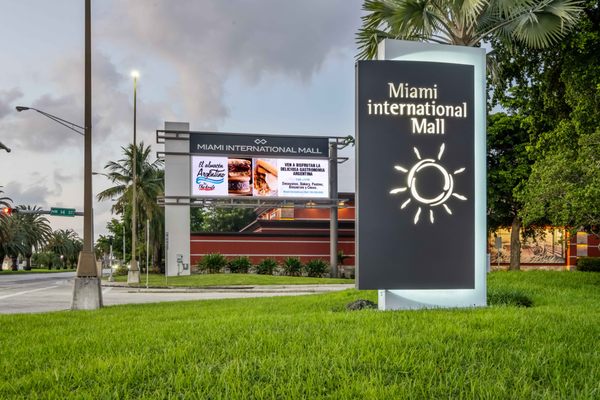 Miami International Mall by null