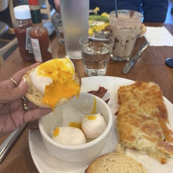 Poached Neighborhood Kitchen - Excellent value - Breakfast & Brunch Near Me - Downey, California