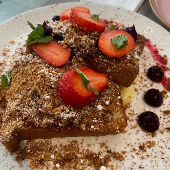 B Bistro + Bakery - Bakeries Near Me - Miami, Florida