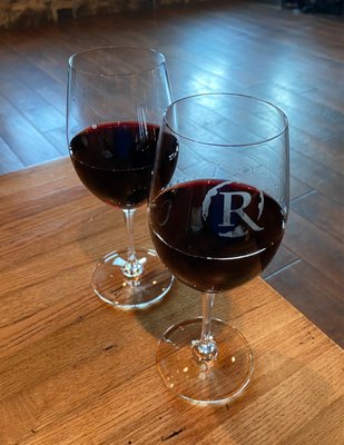 R Wine Bar & Kitchen by null
