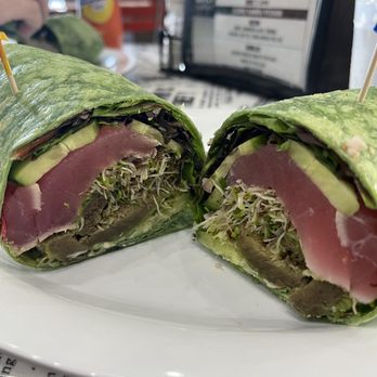 The Daily Creative Food - Seared ahi tuna - Sandwiches Near Me - Miami, Florida