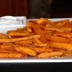 Sweet potato fries with curry: very good. The dip is unremarkable, though.