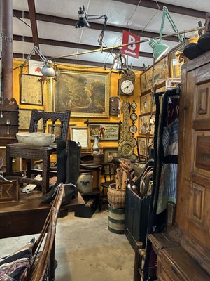 Original Round Top Antiques Fair by null