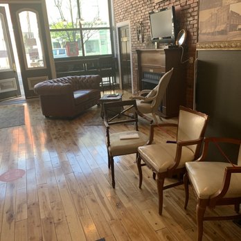 Alternative Grounds Caffe - Entry way seating area - Cafes Near Me - Middleport, New York