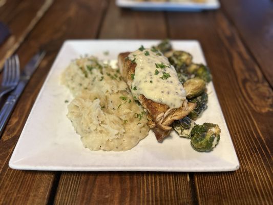 The Tavern at Lakeside by null