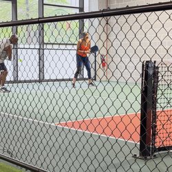 Non-tournament lesson court