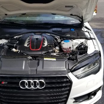 Perfectionist Detailing - Engine Compartment Detailed - Auto Detailing Near Me - Chandler, Arizona Perfectionist Detailing - Engine Compartment Detailed - Auto Detailing Near Me - Chandler, Arizona