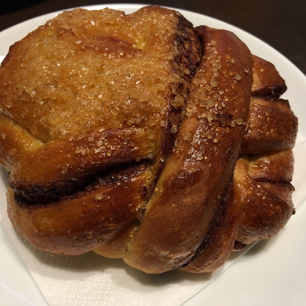 Mocca - Cinnamon bun - Desserts Near Me - Oslo, 03 Mocca - Cinnamon bun - Desserts Near Me - Oslo, 03