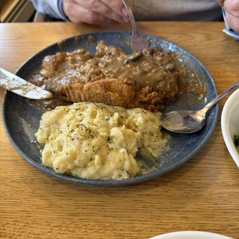 Northside Table - Chicken fried steak and mashed potatoes - Southern Near Me - Juneau, Alaska