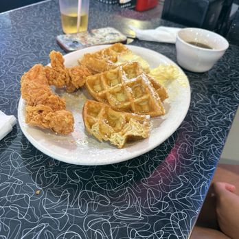 Tommy's Diner - Chicken and Waffles - Diners Near Me - Columbus, Ohio Tommy's Diner - Chicken and Waffles - Diners Near Me - Columbus, Ohio