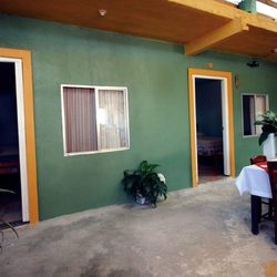 Una Estrella Casa de Huespedes - Ahí almorse muy rico afuera de mi habitación