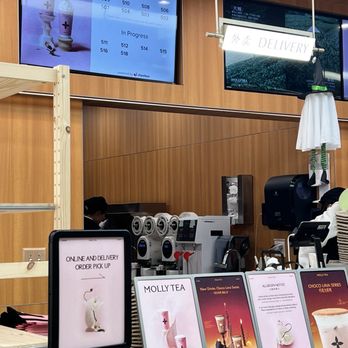 Molly Tea - Pickup counter - Bubble Tea Near Me - Bellevue, Washington Molly Tea - Pickup counter - Bubble Tea Near Me - Bellevue, Washington