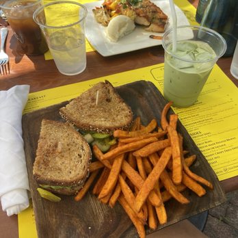 Cafe on 27 - Vegan club sandwich - Breakfast & Brunch Near Me - Topanga, California Cafe on 27 - Vegan club sandwich - Breakfast & Brunch Near Me - Topanga, California