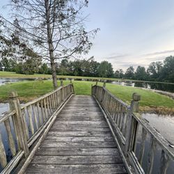 Wildwood Outdoor Escape - Bridge leading to island to fish