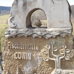 Fischerhütte Edwin - Der Eingang mit dem Stein vom "€dwin"