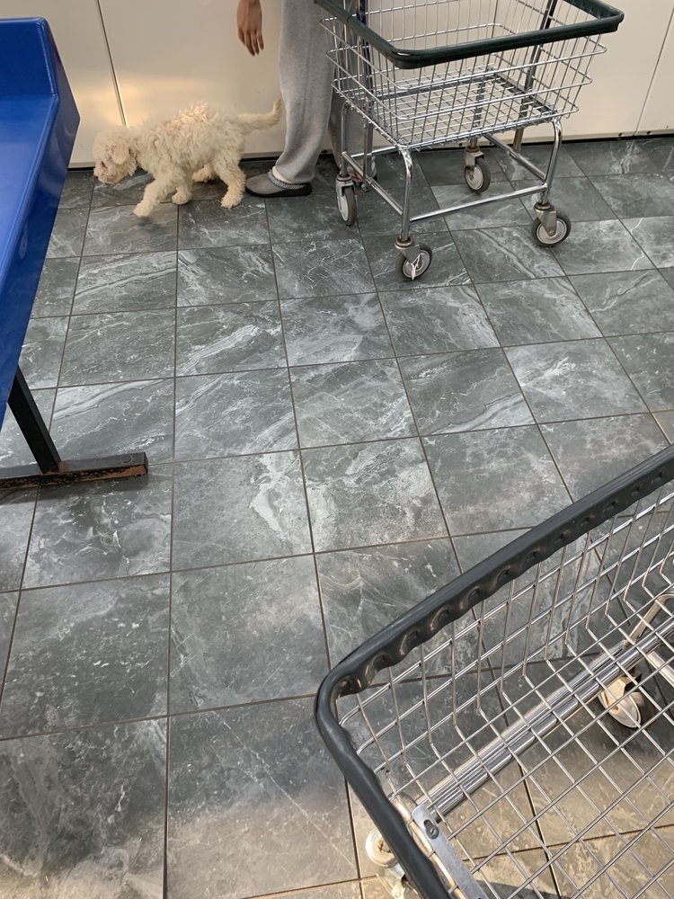 SOAPSNSUDS LAUNDROMAT Updated July 2024 6138 Chesapeake Blvd