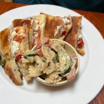 Alana's Cafe - Caprese sandwich/pasta salad - Breakfast & Brunch Near Me - Burlingame, California