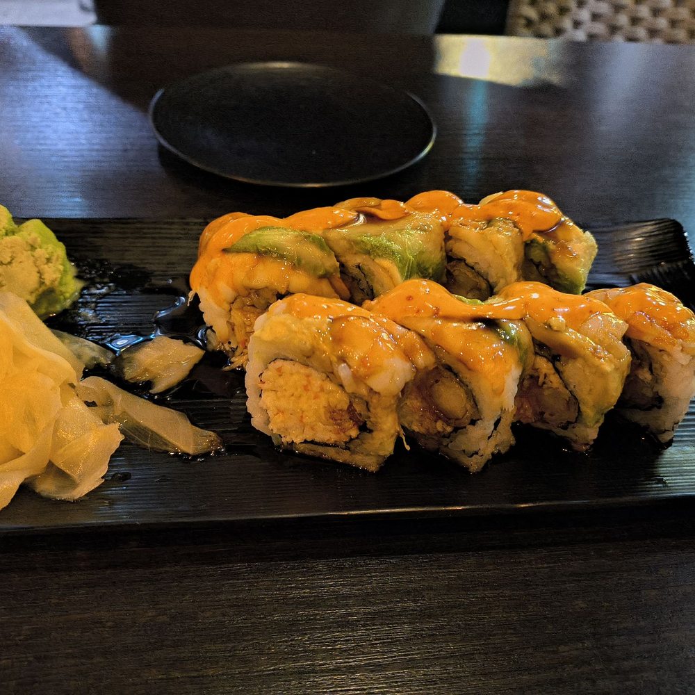Ramen Melrose - Best friends roll - shrimp, California roll crab salad, fried shrimp inside, spicy mayo and teriyaki - good not great - Ramen Near Me - Los Angeles, California Ramen Melrose - Best friends roll - shrimp, California roll crab salad, fried shrimp inside, spicy mayo and teriyaki - good not great - Ramen Near Me - Los Angeles, California