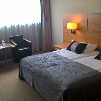 Hotel Princeville Breda - Wide room - Hotels Near Me - Breda, New Brunswick