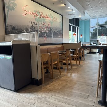 Habit Burger & Grill - Inside seating area - Burgers Near Me - Oceanside, California Habit Burger & Grill - Inside seating area - Burgers Near Me - Oceanside, California
