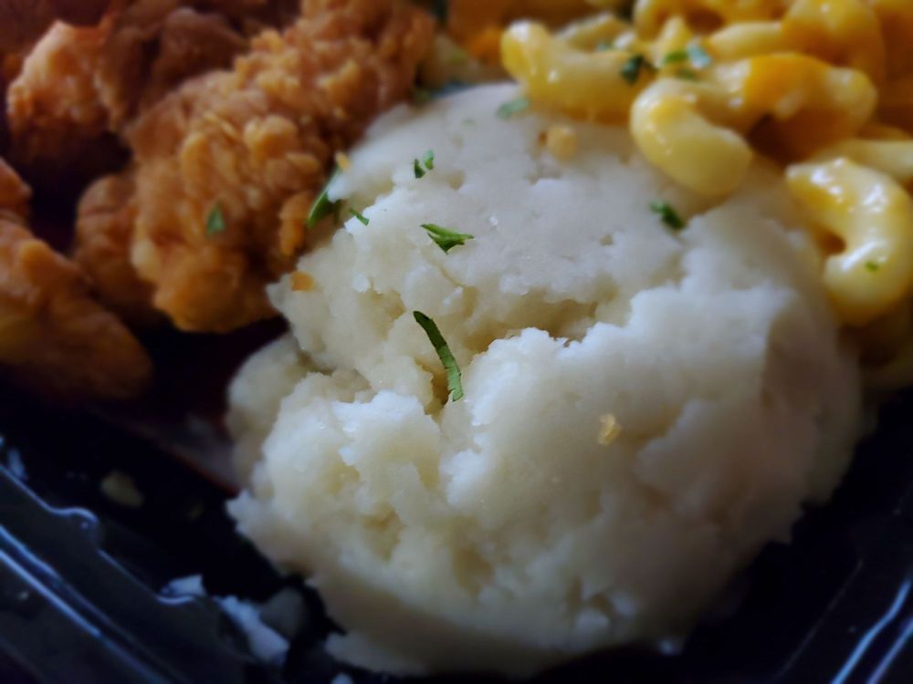 Food from Sazon Stizzy