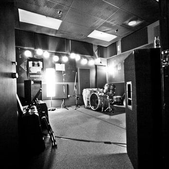 Diamond Sound Studios - rehearsal room - Recording & Rehearsal Studios Near Me - Nashville, Tennessee Diamond Sound Studios - rehearsal room - Recording & Rehearsal Studios Near Me - Nashville, Tennessee