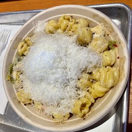 The best dish I've had ALL YEAR! Green chili and chicken cream pasta!