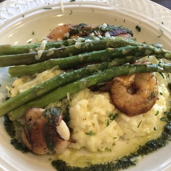 The Acropolis Grill - Mediterranean Near Me - Chattanooga, Tennessee