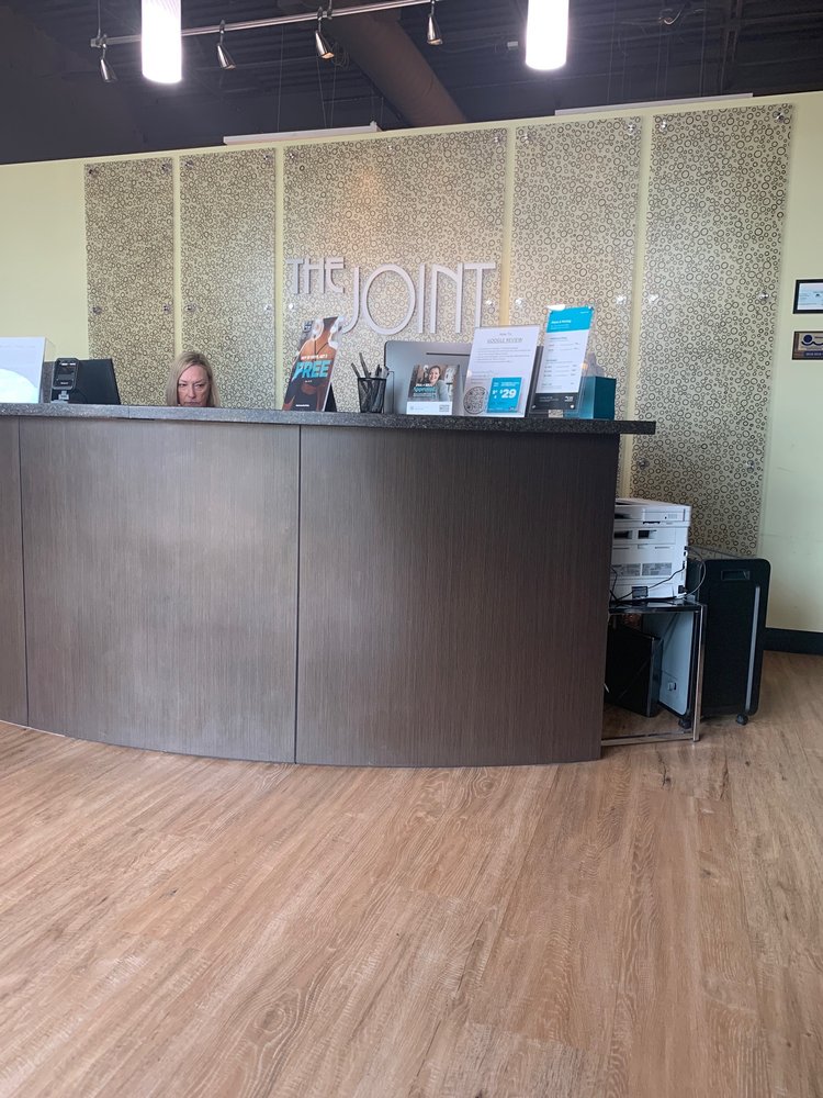 THE JOINT CHIROPRACTIC 16 Photos & 11 Reviews 181 Brookton Cir